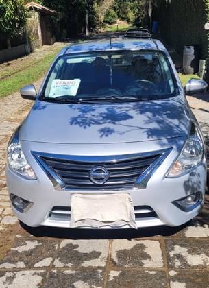 NISSAN VERSA 1.6 16V FLEXSTART SL 4P XTRONIC NISSAN VERSA 1.6 16V FLEXSTART SL 4P XTRONIC